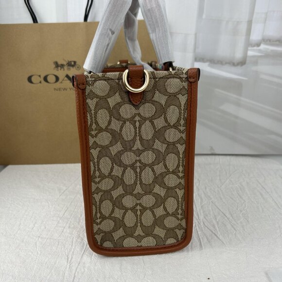 NWT Coach C5793 Dempsey Tote 40 In Signature Jacquard With Stripe And Patch - Picture 8 of 13